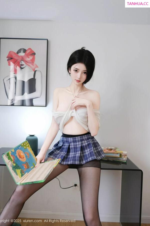   [XiuRen]高清写真图 2025.08.01 No.10613 白小蝶 白衣短裙第13张图片